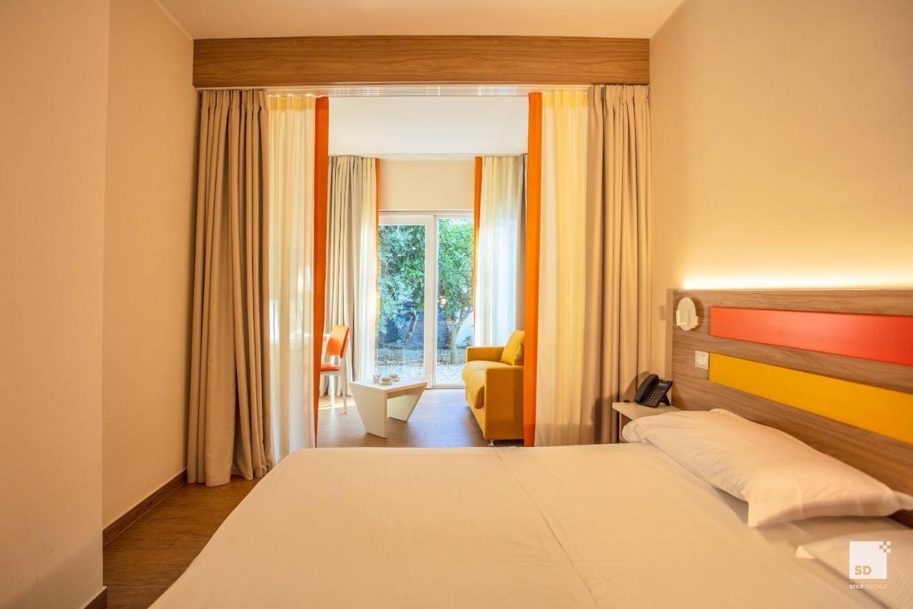 Tonicello Hotel Resort & Spa Capo Vaticano Exterior photo